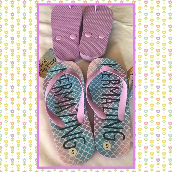 🧜🏿‍♀️NWT🧜🏿‍♀️5/$15🧜🏿‍♀️Mermazing Flip Flops - Picture 2 of 3